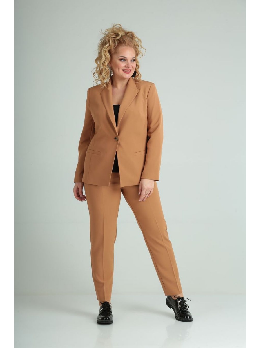 Брючный костюм для офиса